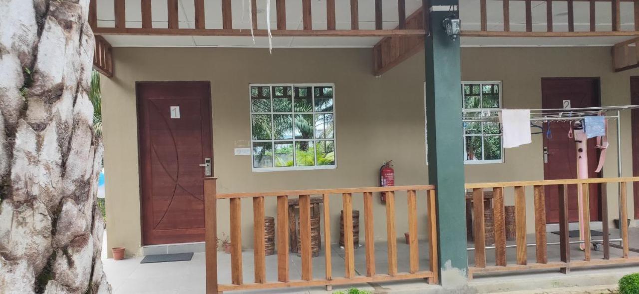 Hemingway 海明威度假屋 Semporna